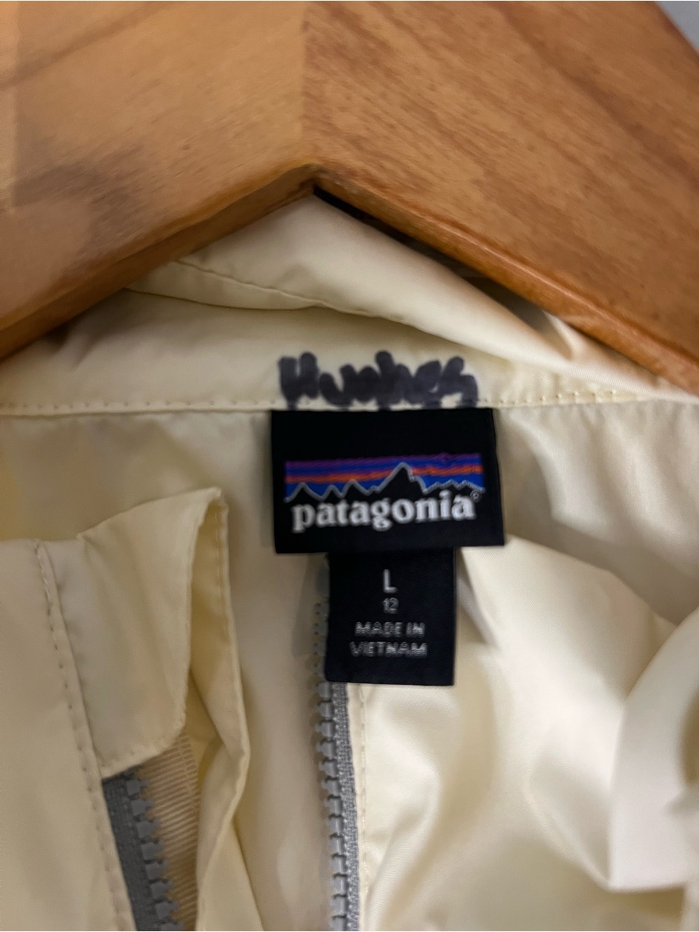 Patagonia Windbreaker - Picture 3 of 5